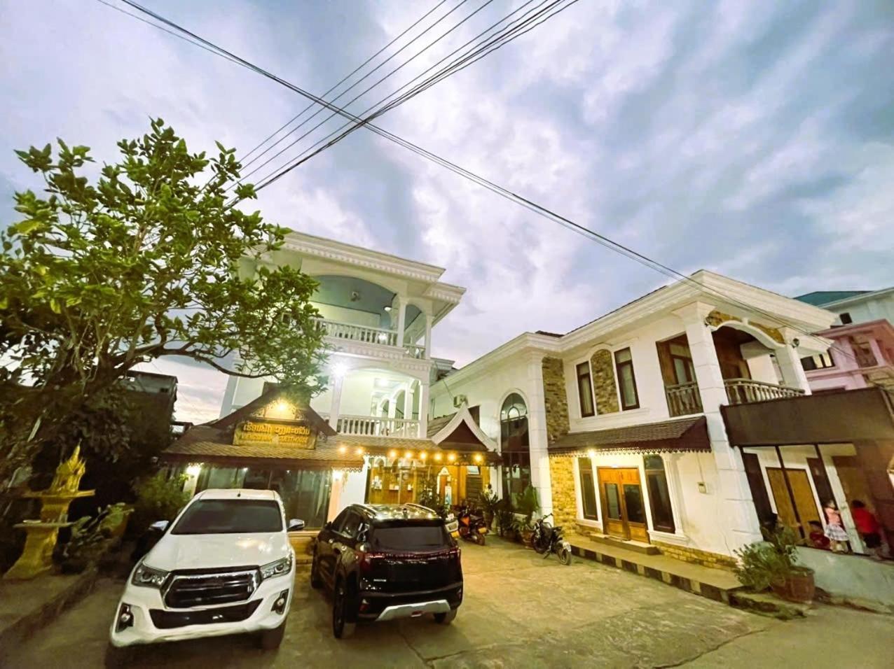 Walking Street Villa Vang Vieng Bagian luar foto