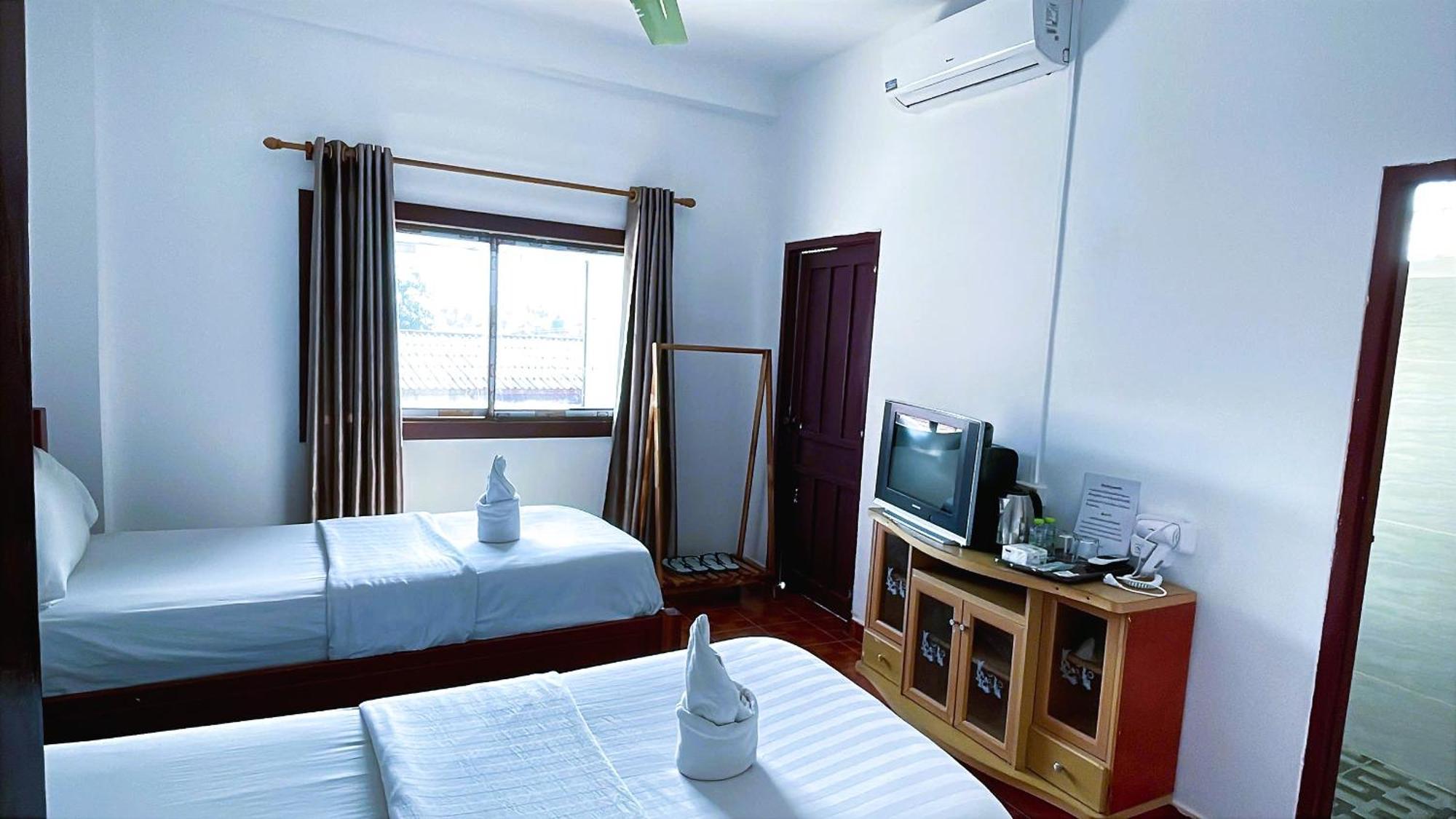 Walking Street Villa Vang Vieng Bagian luar foto